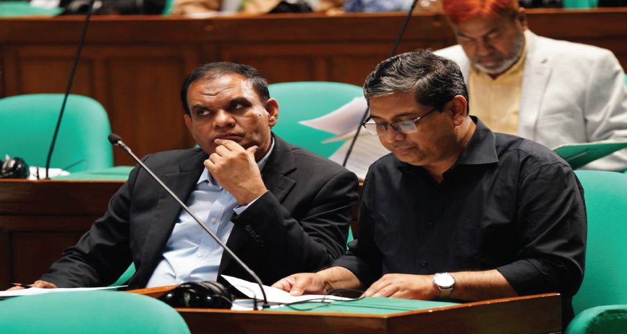 জুলাই আন্দোলনের ‘ট্রফি’ লন্ডনে গিয়ে বিএনপিকে দিয়ে আসেন অধ্যাপক ইউনূস: স্থানীয় সরকার প্রতিমন্ত্রী