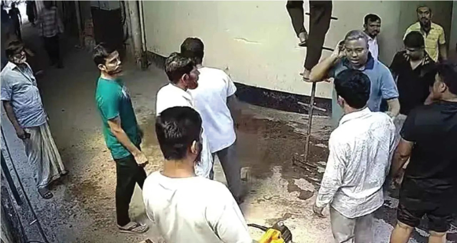 কিডনি চিকিৎসক ডা. কামরুলের হাসপাতালে চাঁদাবাজি, যুবদল নেতা মঈন গ্রেপ্তার