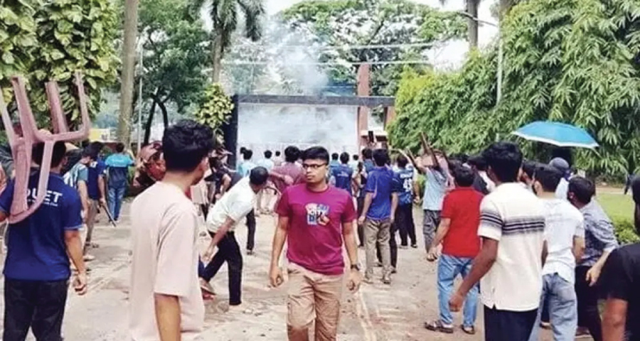 ডুয়েটে ভিসি নিয়োগ ঘিরে সংঘর্ষ, উত্তপ্ত ক্যাম্পাসে আহত অন্তত ১৫