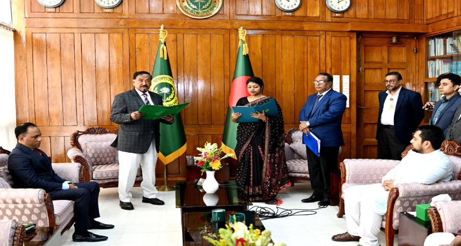 শপথ নিলেন এনসিপি নেত্রী নুসরাত তাবাসসুম