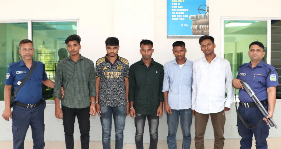 পুলিশ কনস্টেবল নিয়োগ পরীক্ষায় ডিজিটাল জালিয়াতির চেষ্টা, আটক ৫