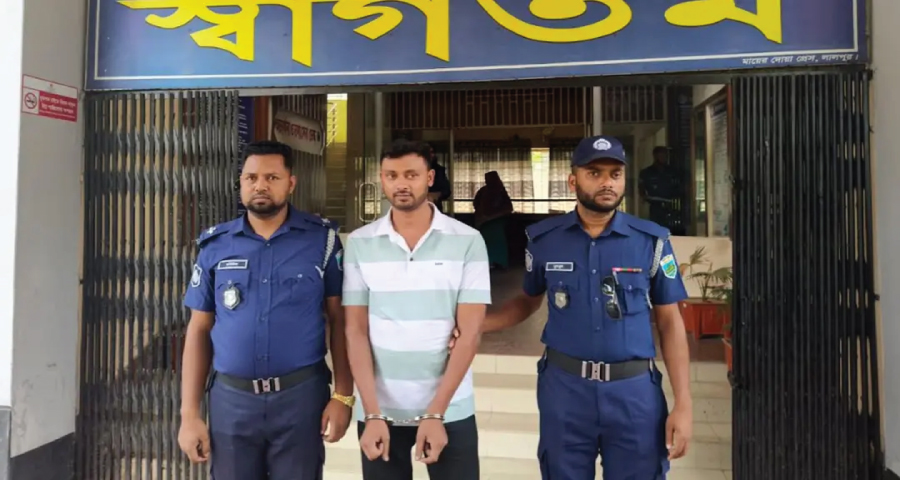বিদেশি নাগরিকদের হয়রানি, নাটোরে টিকটকার গ্রেপ্তার