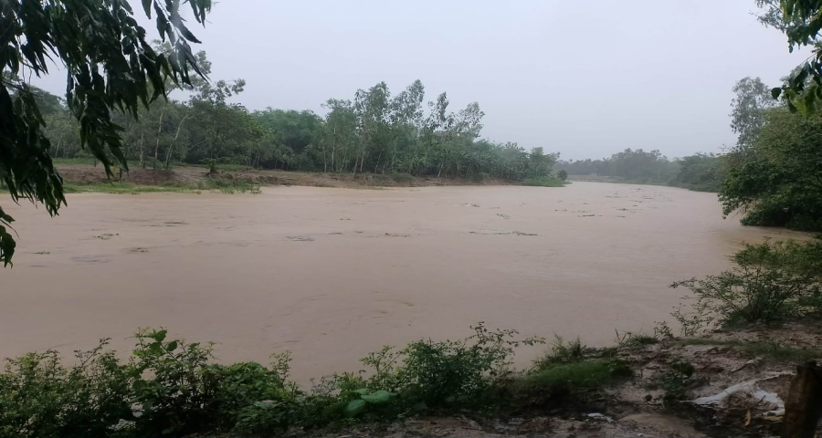 উজানের ঢল ও টানা বৃষ্টিতে শেরপুরে নদ-নদীর পানি বাড়ছে
