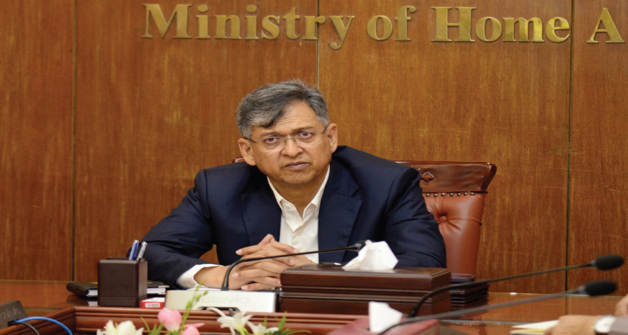 ১৬ ডিআইজির বাধ্যতামূলক অবসর নিয়ে যা বললেন স্বরাষ্ট্রমন্ত্রী