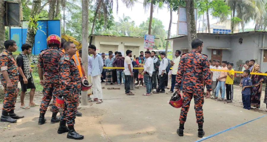৩ দিনেও মেলেনি রহস্যের সমাধান, তাপের উৎস খুঁজতে আসছে পেট্রোবাংলার দল