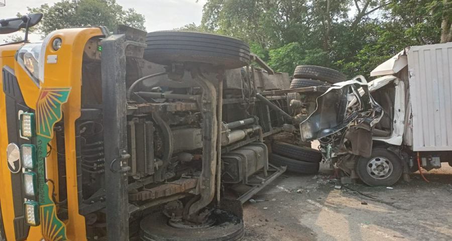 মুকসুদপুরে ট্রাকের সঙ্গে সংঘর্ষ, পিকআপ ভ্যানের হেলপার নিহত