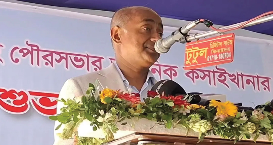 সিগারেট-মদের দাম বৃদ্ধি নিয়ে মিছিল দেখে ‘ভাষা হারিয়েছেন’ আইনমন্ত্রী
