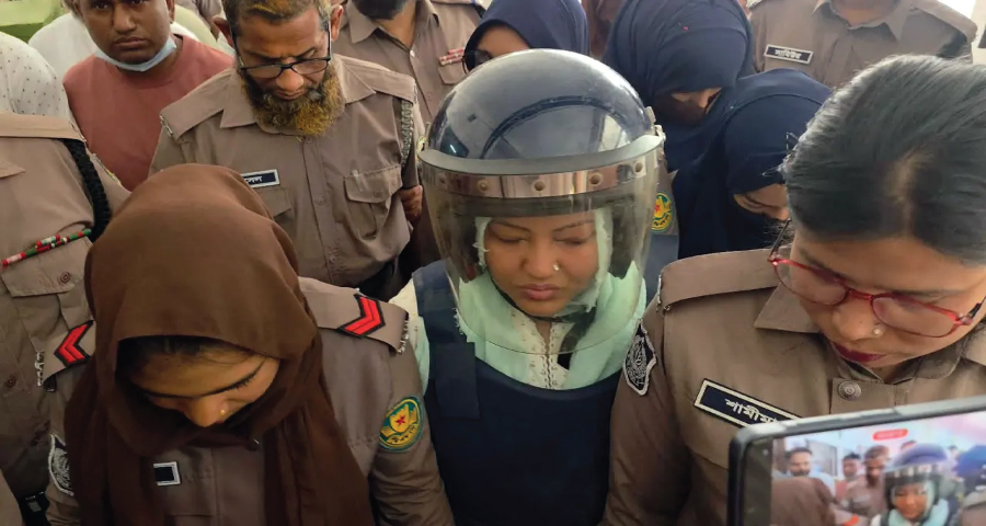 হত্যাচেষ্টা মামলায় সাবেক সংসদ সদস্য ও কণ্ঠশিল্পী মমতাজ গ্রেপ্তার