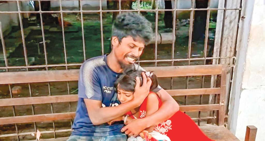 ‘সবাই ভিডিও করছিল কেউ এগিয়ে আসেনি’