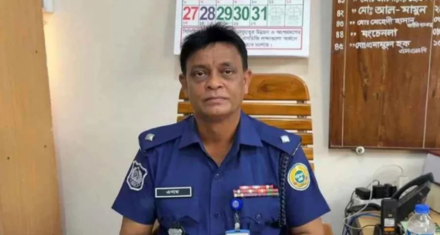 নারীকে ‘আপনি কি সেই মাল’ বলা ওসি এনামুল