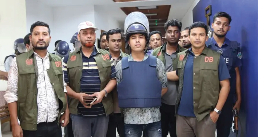 ডেভিড ইমনের কাছে মিলল ভারতীয় আধার কার্ড, নাম ‘আজহার খান’