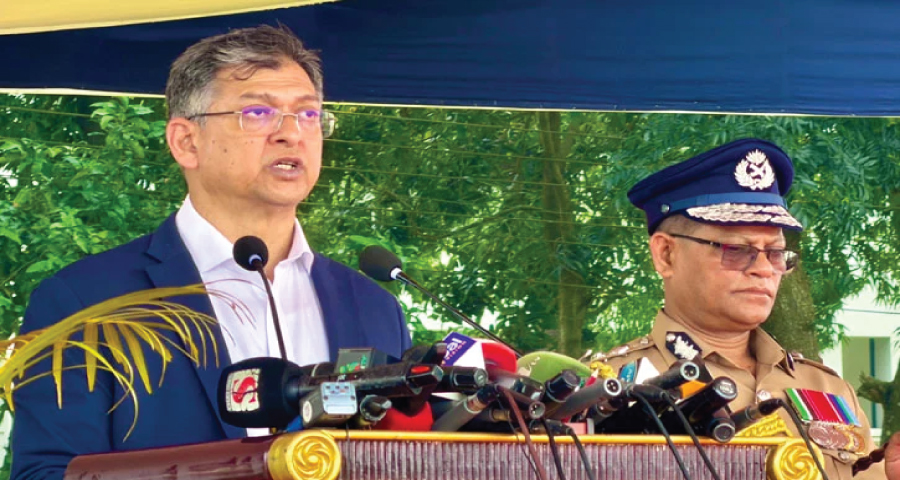 পুলিশ কোনো দলের লাঠিয়াল বাহিনী নয়: স্বরাষ্ট্রমন্ত্রী