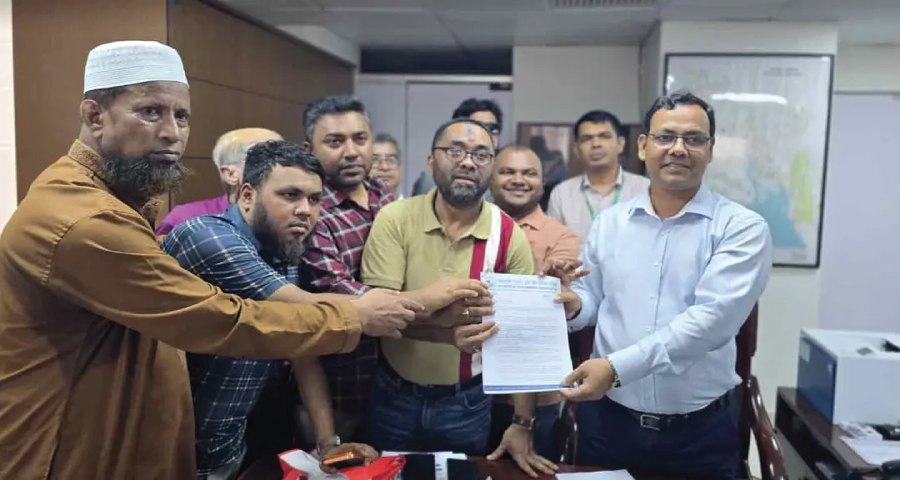 স্লিপার বাস নিয়ে মালিকদের সঙ্গে বসবে বিআরটিএ : চেয়ারম্যান