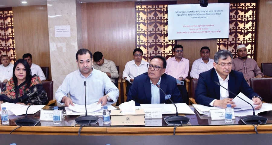 সাংবাদিক গ্রেপ্তারে আদালতের অনুমতির প্রস্তাব সাইবার সুরক্ষা আইনের খসড়ায়