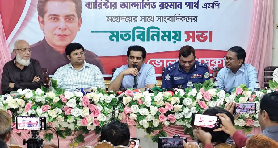 ‘আপনাদের কলমের খোঁচায় যেন কারও ক্যারিয়ার-মানসম্মান নষ্ট না হয়’