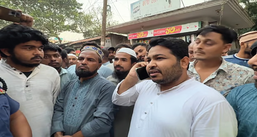 ‘মাটি কাটার কমিশন খান’, নৌ পুলিশ কর্মকর্তাকে এনসিপির এমপির হুঁশিয়ারি