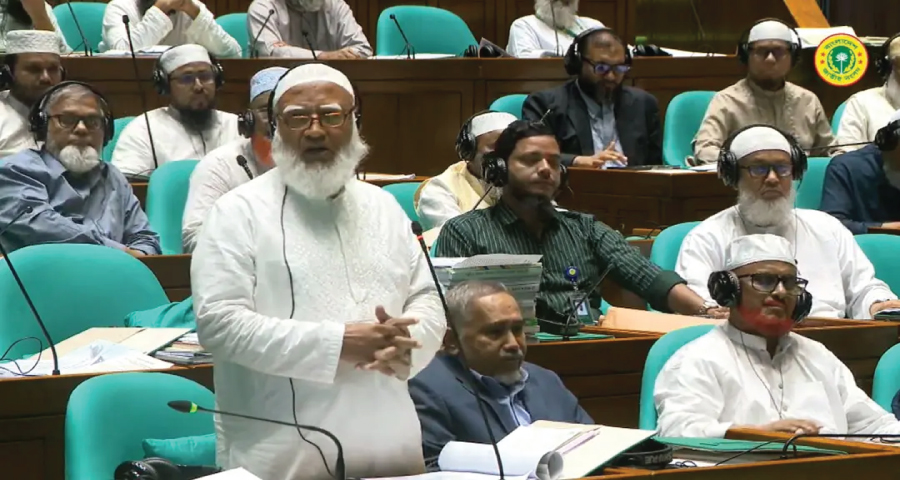 শেখ হাসিনা পালিয়েও দেশকে অস্থির করার চেষ্টা করছেন: শফিকুর রহমান