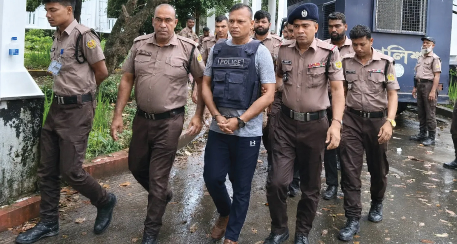 জিয়াউলকে ঘিরে ‘স্যাবোটাজ’ শঙ্কা, অস্ত্র ছিনিয়ে পালানোর ছক!