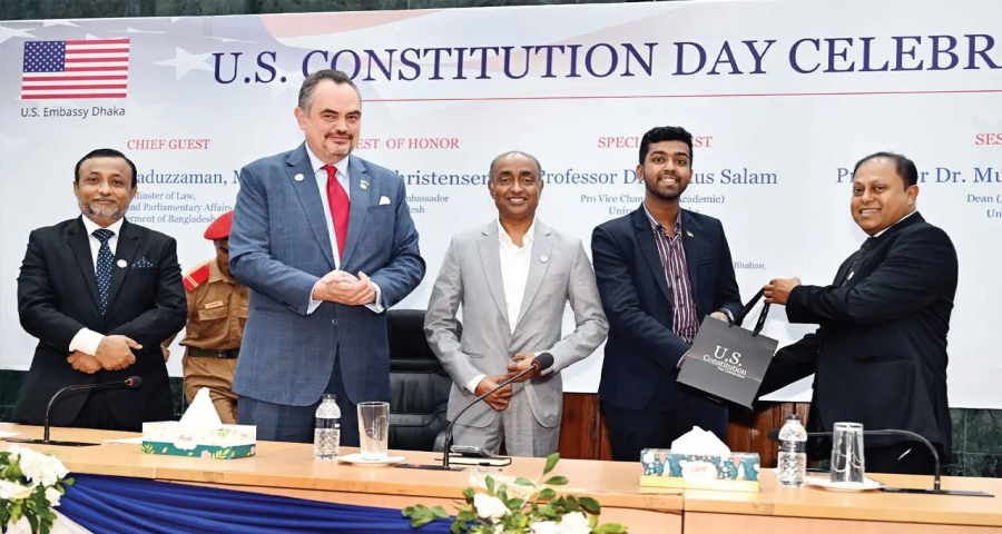 চায়ের দোকানেও সংবিধান নিয়ে আলোচনা হয়: আইনমন্ত্রী