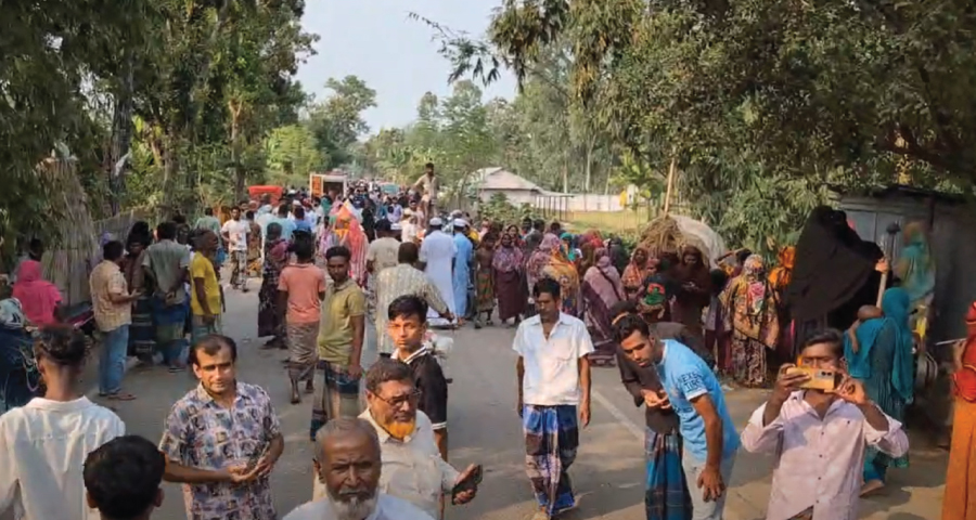 কুড়িগ্রামে ট্রাকের ধাক্কায় ইজিবাইকের ৫ যাত্রী নিহত, একই পরিবারের তিনজন