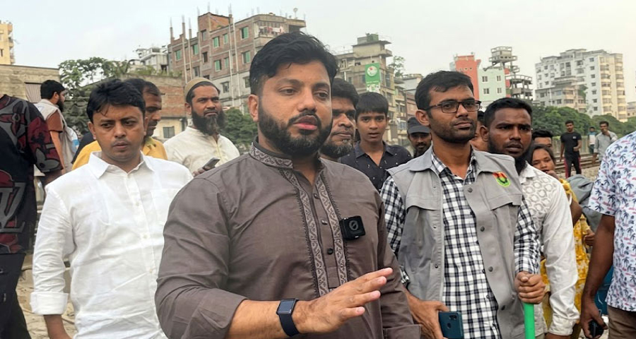 প্রতিমন্ত্রী ইশরাককে পদত্যাগের নির্দেশ দিয়েছেন প্রধানমন্ত্রী