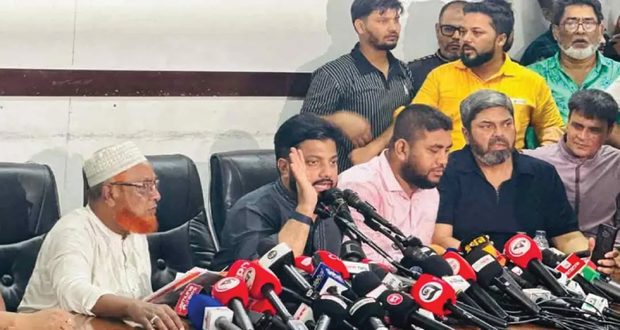 প্রতিমন্ত্রীর পদ থেকে পদত্যাগ করলেন ইশরাক হোসেন