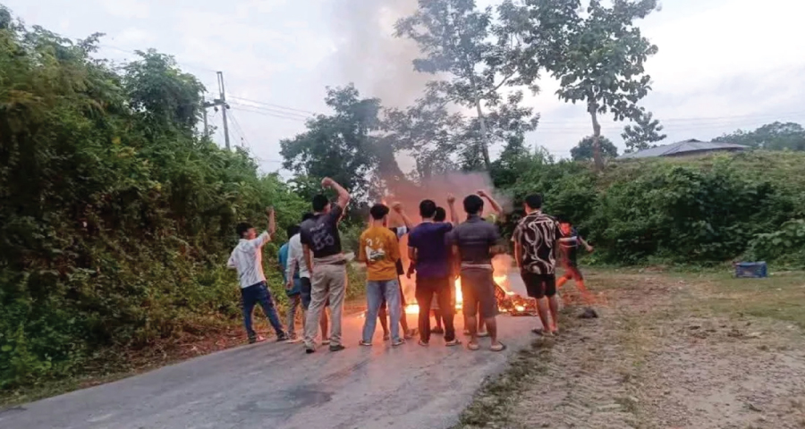 সাজেকে অবরোধ ঘিরে উত্তেজনা, আইনশৃঙ্খলা রক্ষাকারী বাহিনীর সঙ্গে সশস্ত্র গোষ্ঠীর গোলাগুলি