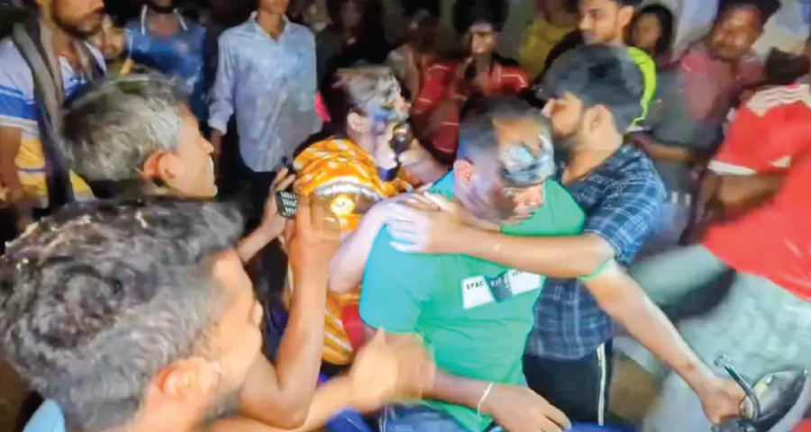 ‘না বুঝে ভুল করেছি’, ফেসবুক লাইভে ক্ষমা চেয়ে শ্যালিকাকে তালাকের ঘোষণা