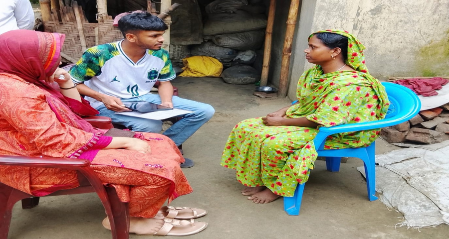 ঈশ্বরগঞ্জে ফ্যামিলি কার্ডের তথ্য সংগ্রহ চলছে, মাঠে ১৫ সদস্যের দল