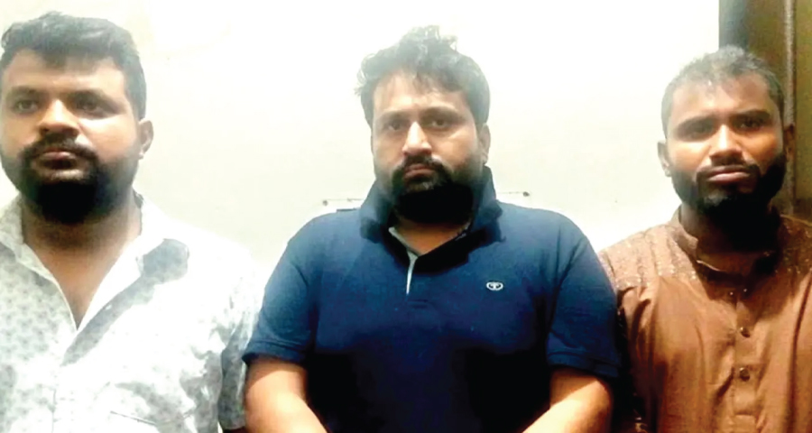 ঝিনাইদহে নিষিদ্ধ ছাত্রলীগের কেন্দ্রীয় নেতা তুহিন রেজাসহ আটক ৩
