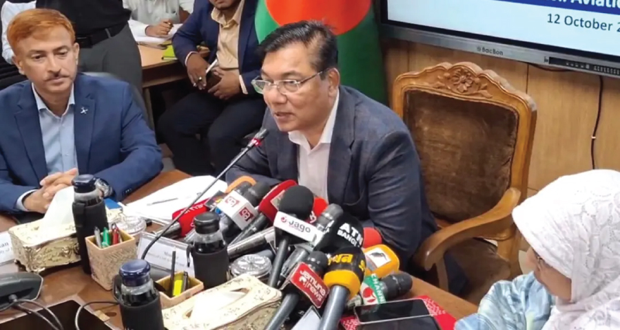 রিয়াদগামী ১০ ফ্লাইট স্থগিত, ৩ হাজার ৪৩১ যাত্রীর ভোগান্তি কমাতে নির্দেশ বিমানমন্ত্রীর