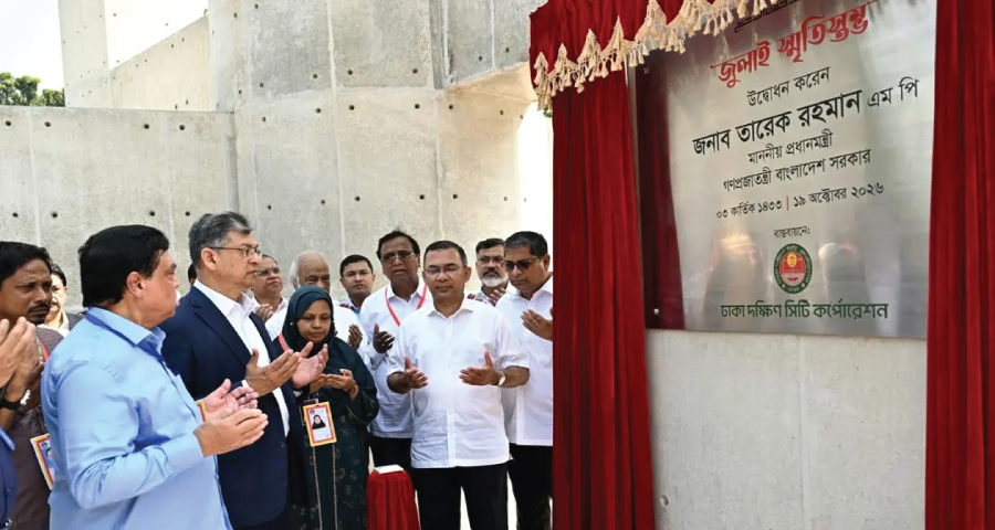 শহীদ পরিবারের সদস্যদের সঙ্গে নিয়ে ‘জুলাই স্মৃতিস্তম্ভ’ উদ্বোধন প্রধানমন্ত্রীর